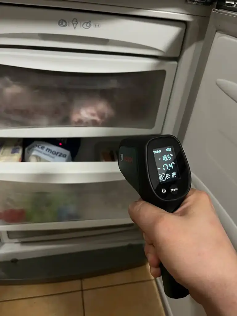 Lodówka nie chłodzi Kraków - pomiar temperatury podczas diagnostyki